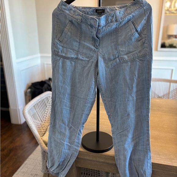 LOFT Pants - LOFT Tencel Relaxed Jogger Pants, Light Denim, size 4 super soft